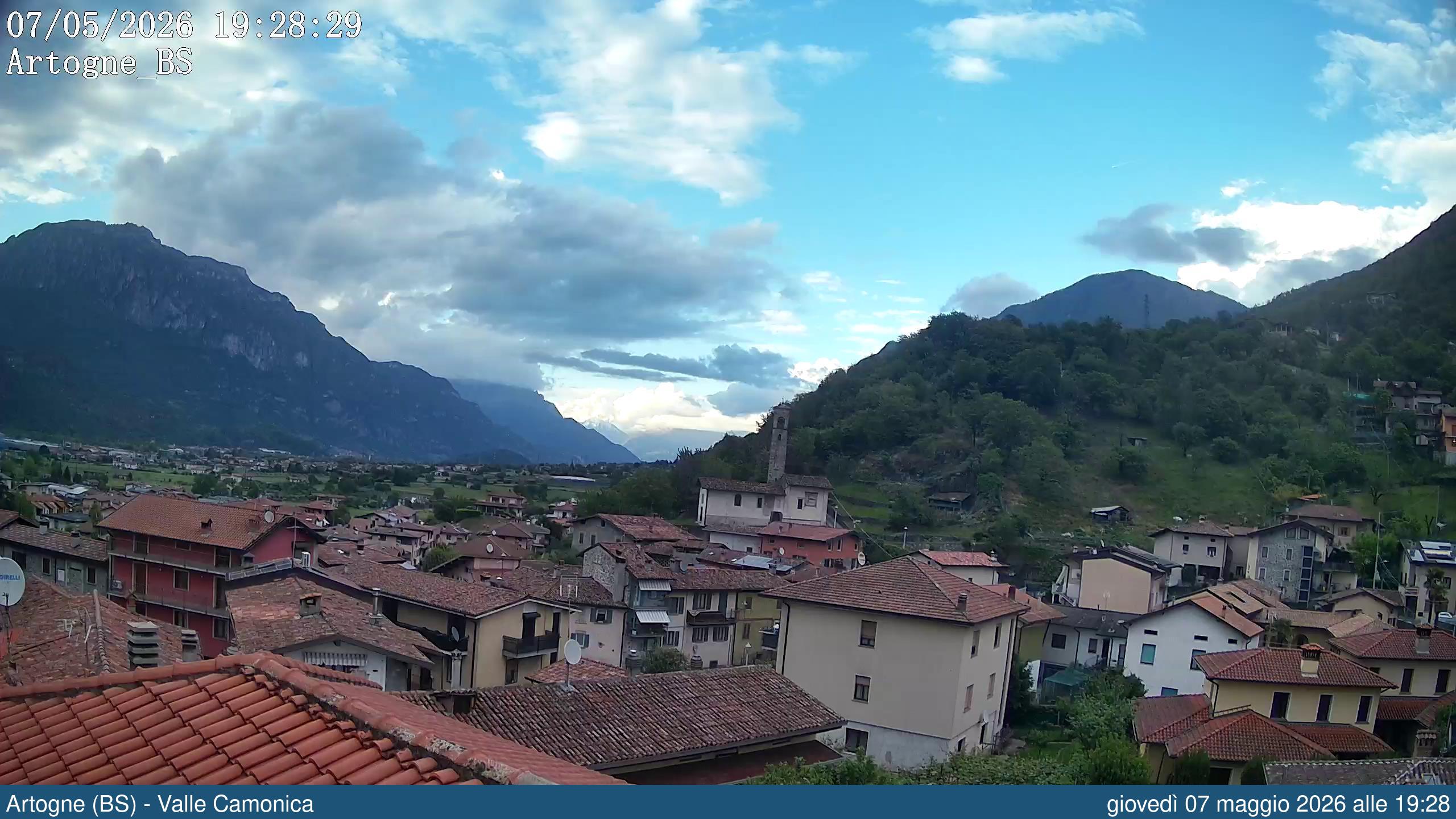 immagine della webcam nei dintorni di Riva di Solto: webcam Artogne